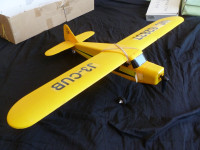 avion control remoto piper J-3 cub